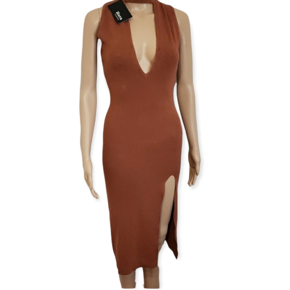 NEW! Sleeveless Choker Bottom Slit Dress (Rust)